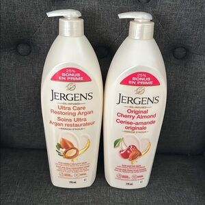 NEW 🆕 Lot 2 Jergens Body Lotion Restoring Argan Oil and Cherry Almond 775 mlx2
